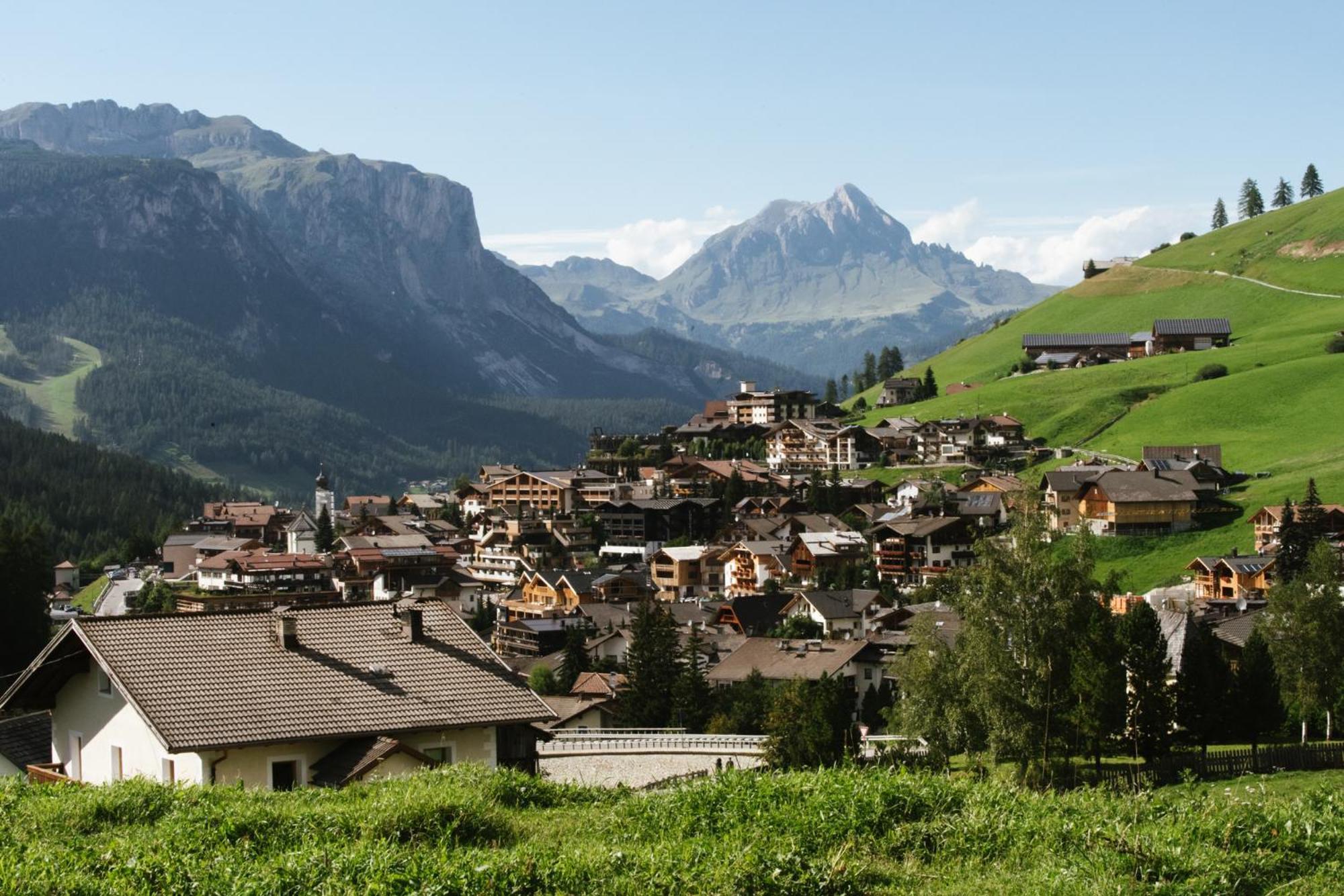 Apartments Da La Vedla Flats San Cassiano  Exterior foto